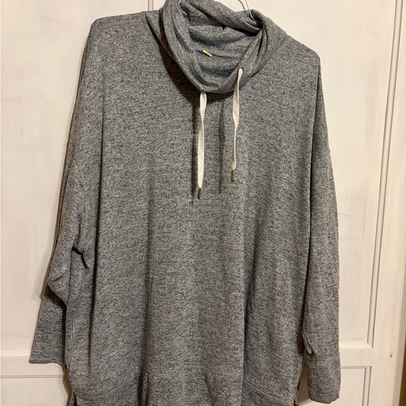 Tops - Heather Gray Knit Sweater